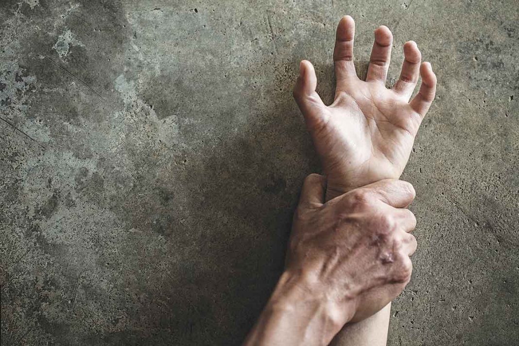 Στη φυλακή 41χρονος που παρίστανε τον αστυνομικό και κακοποίησε σεξουαλικά τρεις εκδιδόμενες γυναίκες