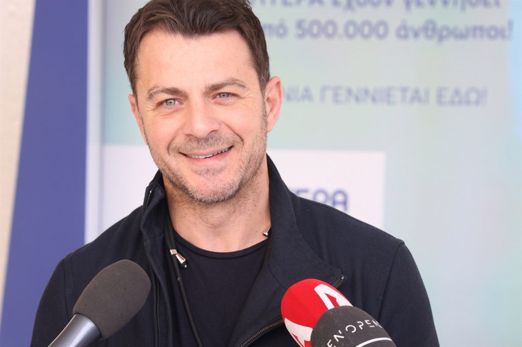Εξιτήριο από το μαιευτήριο για τη Δήμητρα Βαμβακούση - Η συγκίνηση του Γιώργου Αγγελόπουλου