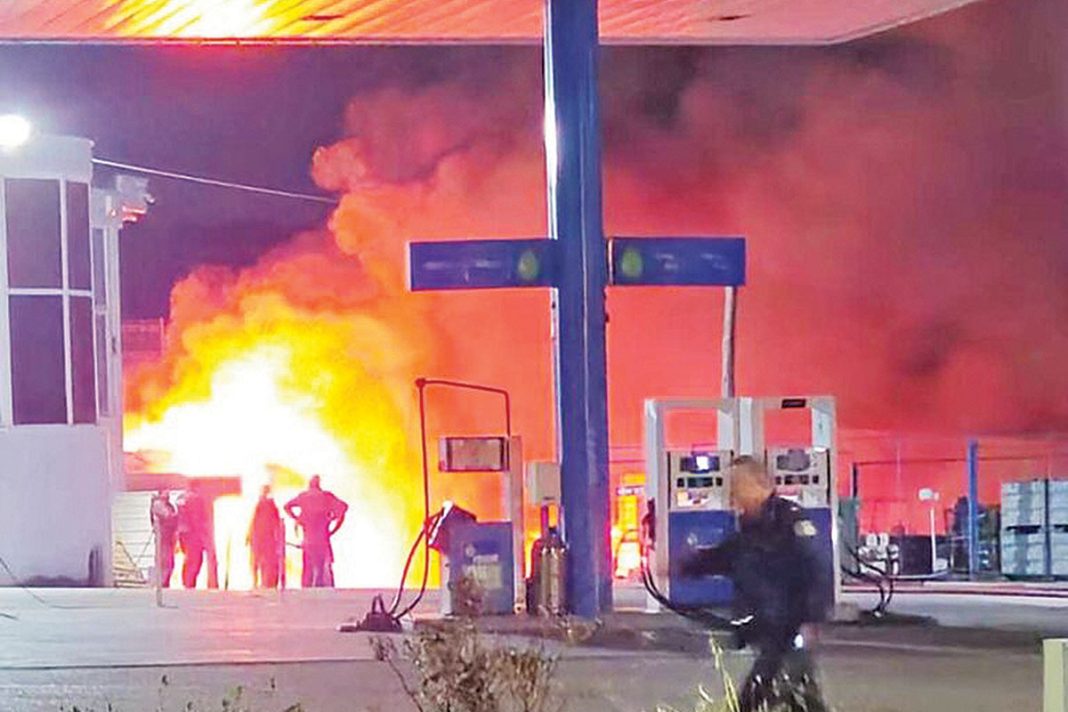 Νέος εμπρησμός βυτιοφόρων στη δυτική Αττική