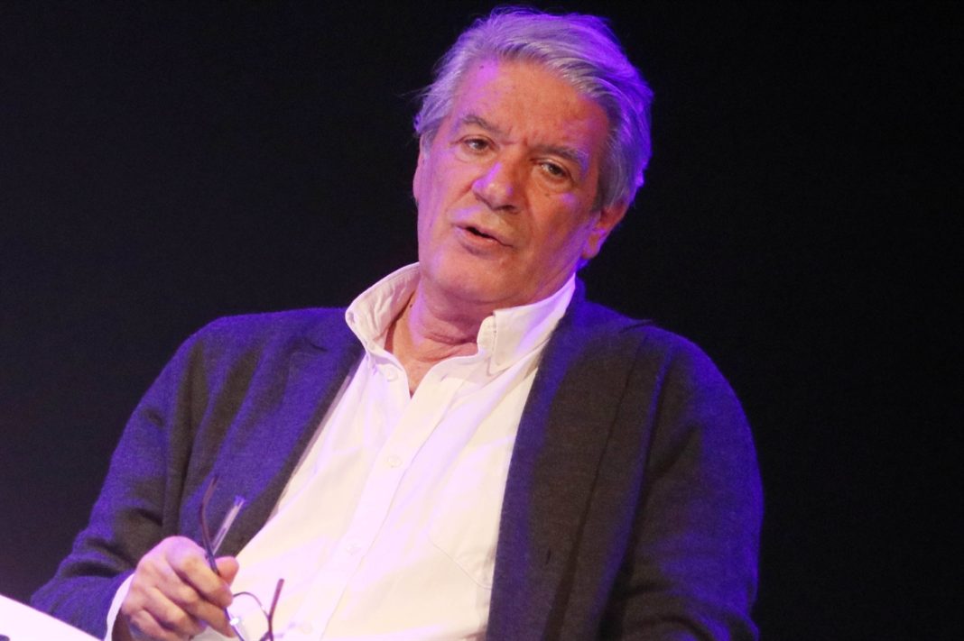Ερωτευμένος στα 67 του ο Φίλιππος Σοφιανός – Αυτή είναι η όμορφη και νέα σύντροφός του