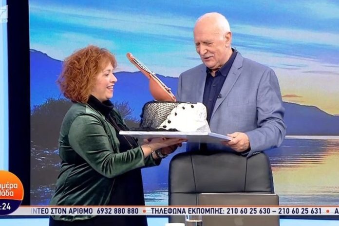 Τούρτα έκπληξη στον Γιώργο Παπαδάκη on air για τα 73α του γενέθλια