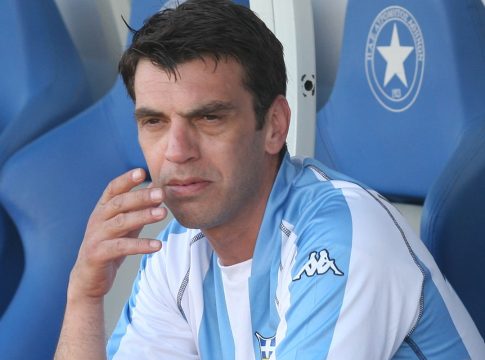 Μιχάλης Μαρκάτης: Σπάνια δημόσια εμφάνιση με τη σύζυγό του και τους γιους τους