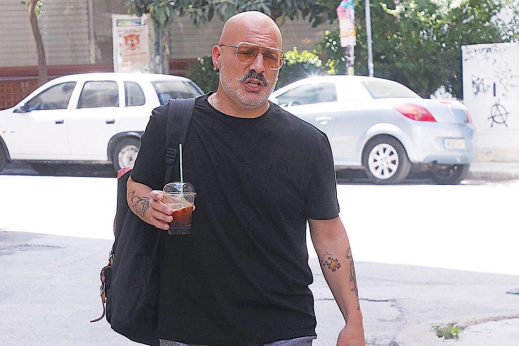 Ο απαράβατος όρος Μουτσινά για το comeback