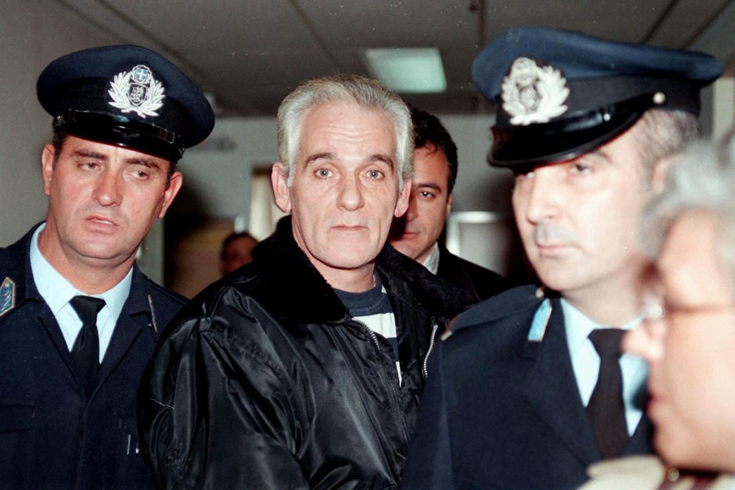 Ο άγνωστος «πεταλούδας» – Όσα αποκαλύπτει η επί σειρά ετών δικηγόρος του Βαγγέλη Ρωχάμη