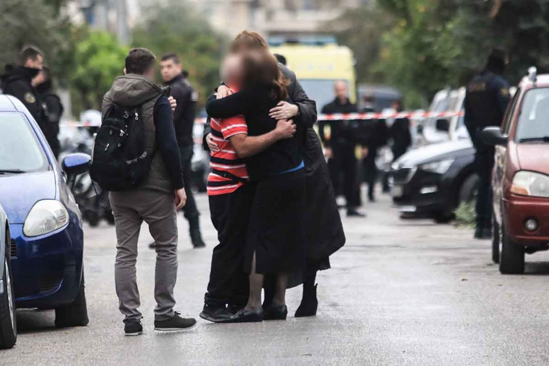 Εμμονικός πεθερός πυροβόλησε τον γαμπρό του μπροστά στο έντρομο παιδάκι του θύματος και στη συνέχεια αυτοκτόνησε