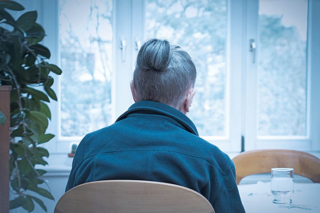 Ο αόρατος εχθρός που χτυπά την υγεία των ηλικιωμένων
