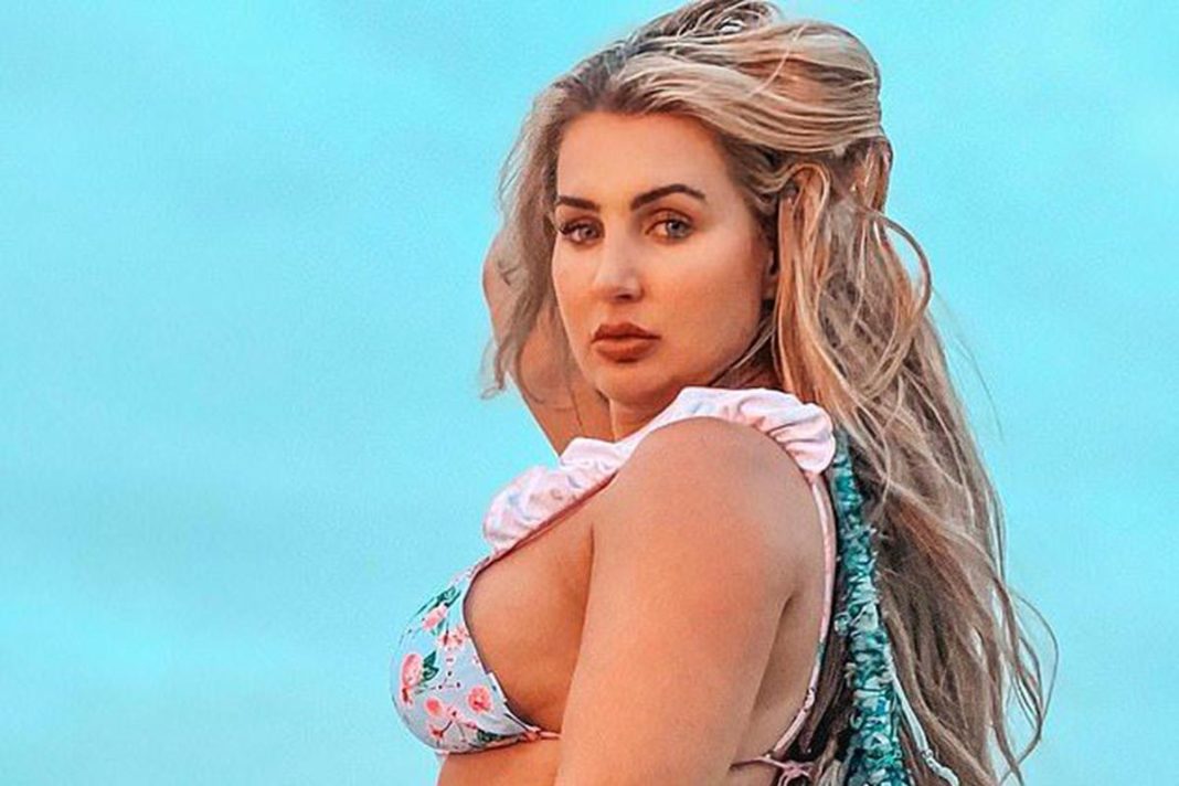 Influencer ξεζούμισε αμαθή στο σεξ ανήλικο