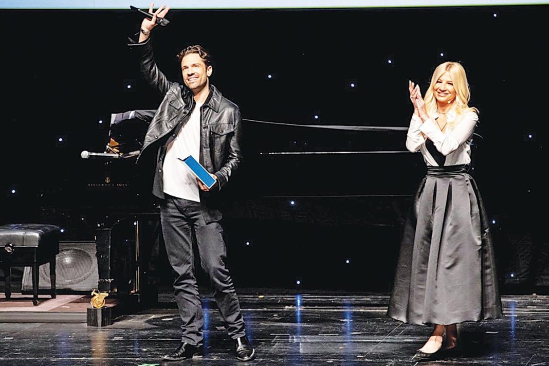 Celebrity στήριγμα σε μικρούς αγγέλους