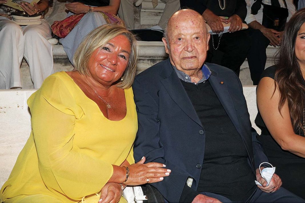 Η Καρρέρ αποκάλυψε το μυστικό μακροζωίας του Μίμη Πλέσσα