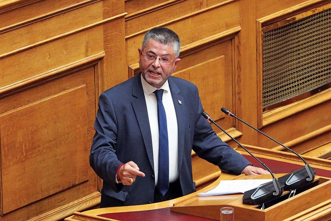 Παύλος Σαράκης: «Θα έμπαινα σε τρένο γιατί μου αρέσει να... ρισκάρω»