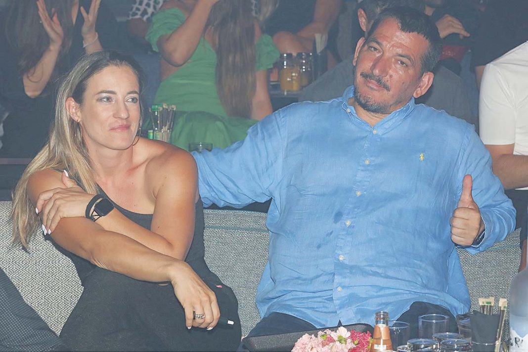Η Αφροδίτη Σκαφιδά έφερε στον κόσμο κοριτσάκι και έκανε τον Πύρρο Δήμα πατέρα για πέμπτη φορά