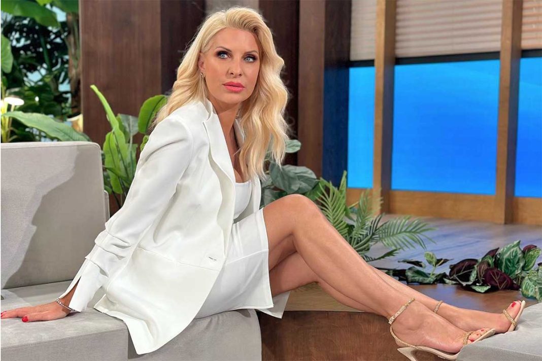 «Με την Ελένη Μενεγάκη ήμασταν φίλες και την είδα τυχαία στη Λευκάδα»