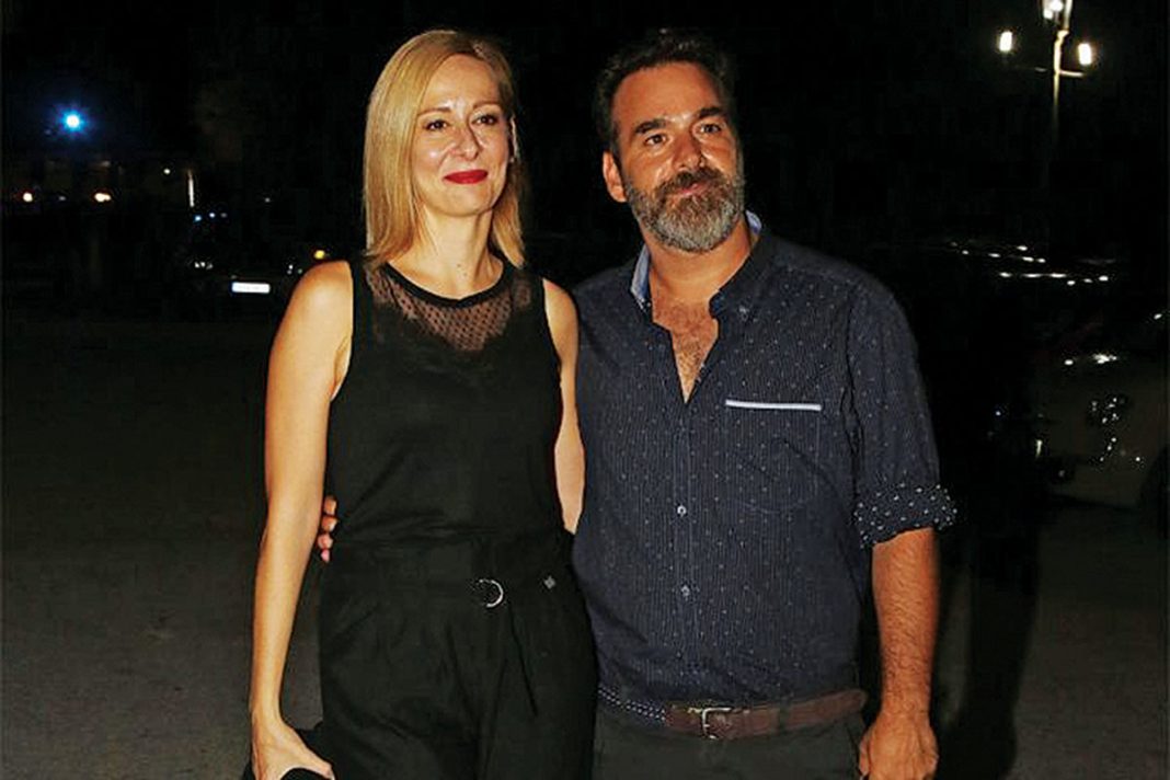 «Μουρμούρα» για Μπάμπη χωρίς το έτερον ήμισυ