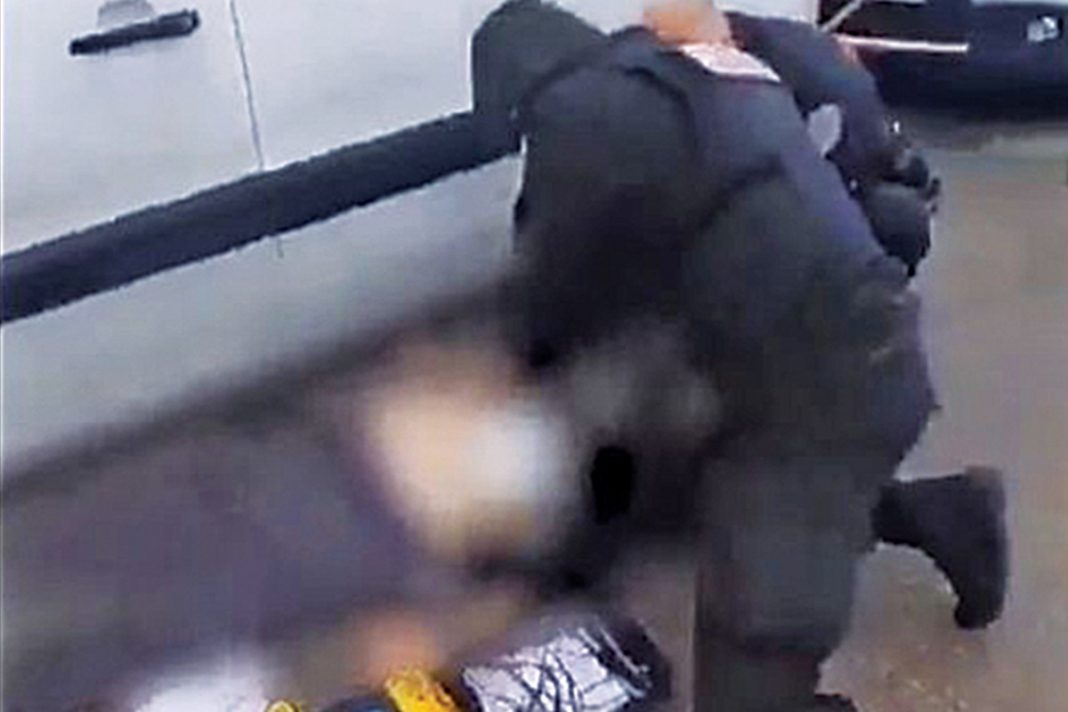 Αστυνομικοί έσωσαν μεσήλικα που υπέστη έμφραγμα στη Γλυφάδα