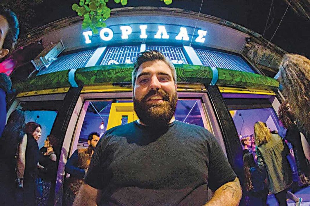 Αχιλλέας Πλακίδας: Η κραυγή απόγνωσης του ιδιοκτήτη του γνωστού μπαρ στα Λαδάδικα