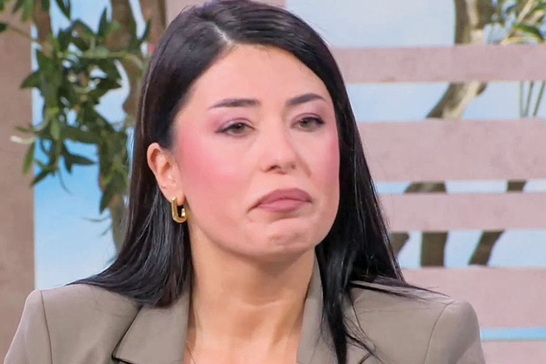 Τα on air δάκρυα της Λατινοπούλου για την αξιοπρέπεια των ηλικιωμένων που χάθηκε στα ράφια των σούπερ μάρκετ