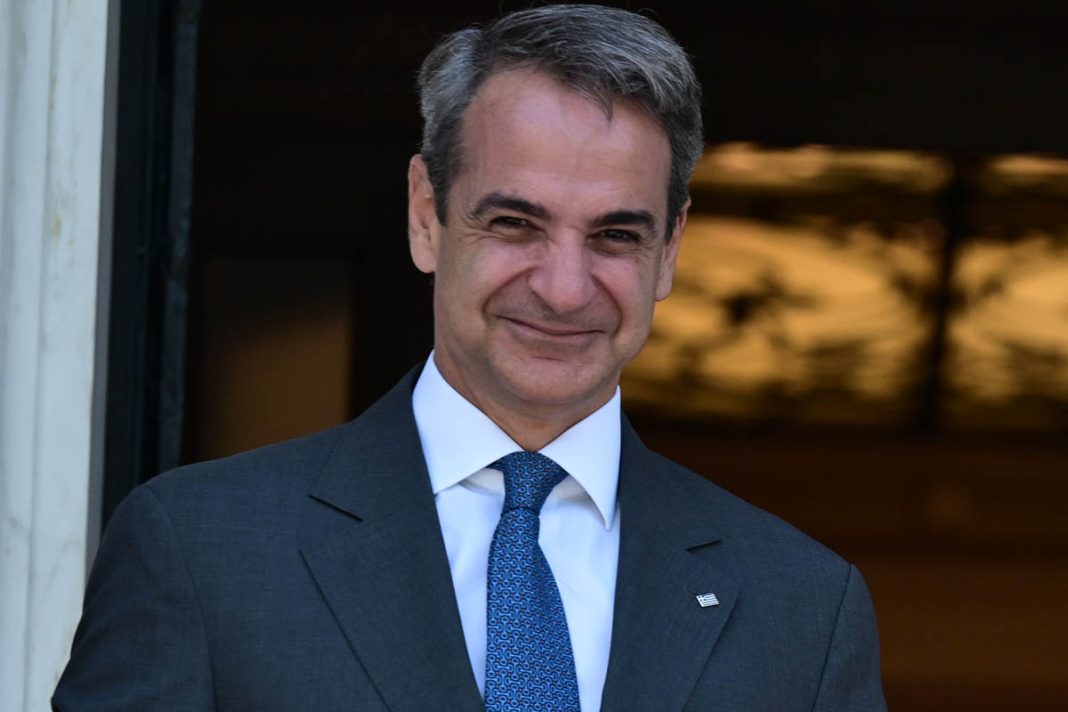 Η διαμαρτυρία φοιτητών για τα θύματα στα Τέμπη και η απίστευτη αντίδραση του Μητσοτάκη και των φρουρών του