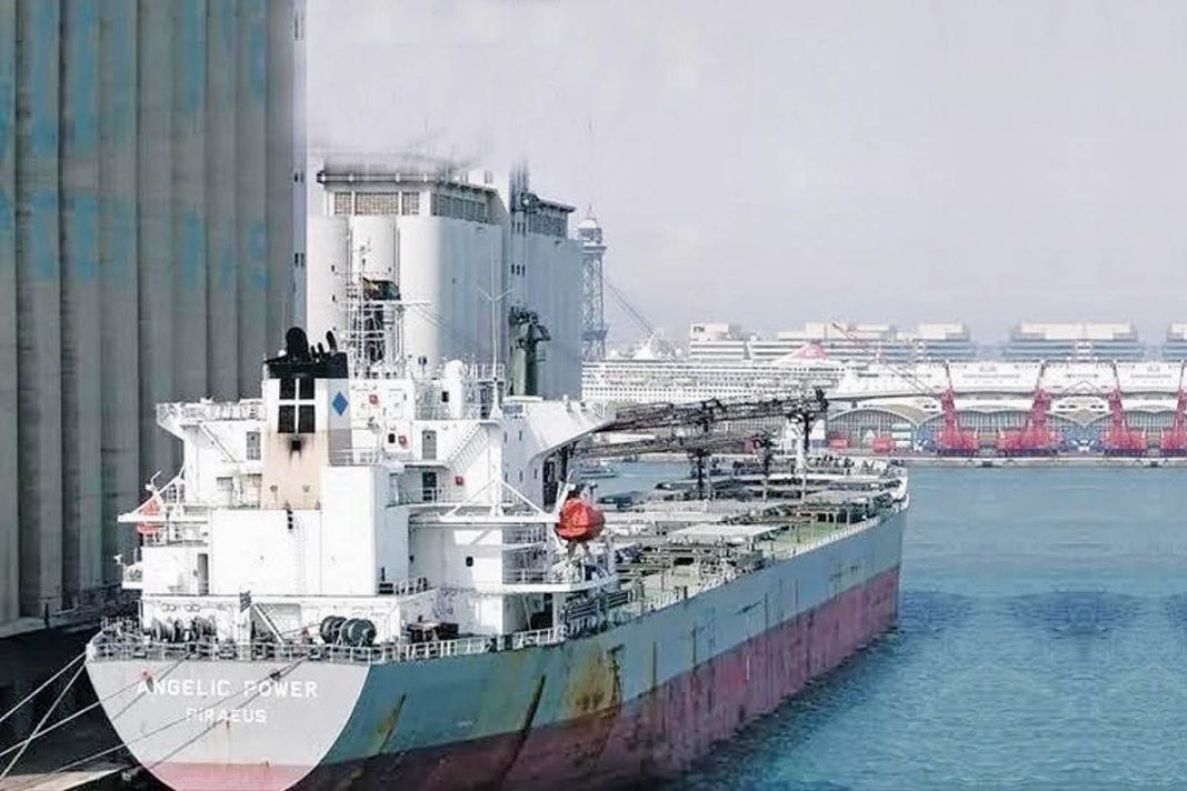 Εισαγγελέας «στέλνει» στο κελί τρεις εφοπλιστές!
