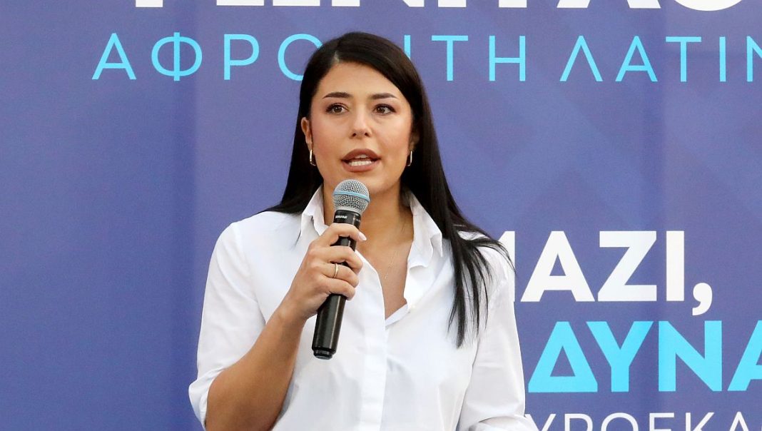 Πυρά από τη Λατινοπούλου: «Η Σκορδά είπε κλείστε τα social media της προέδρου της Φωνής Λογικής»