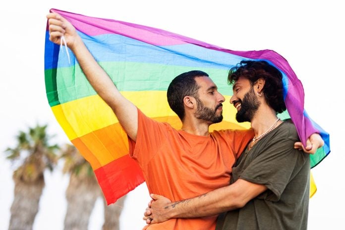 ΛΟΑΤΚΙ police: Ο οδηγός σαβουάρ βιβρ προς τους gay εν όψει του Europride  στη Θεσσαλονίκη