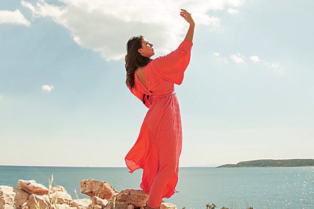 Maroulita de Kol: Ατμοσφαιρικά ξόρκια από την ιέρεια της ambient