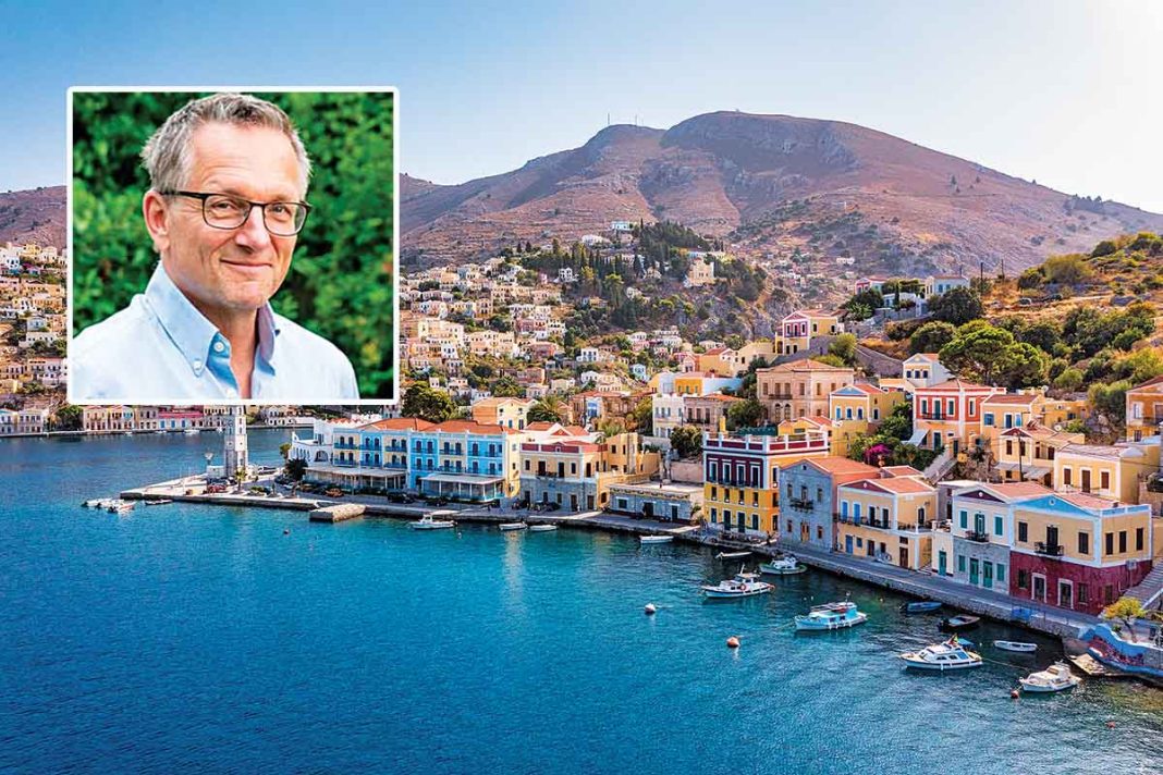 Αγνοείται στη Σύμη ο παρουσιαστής του BBC Μάικλ Μόσλεϊ