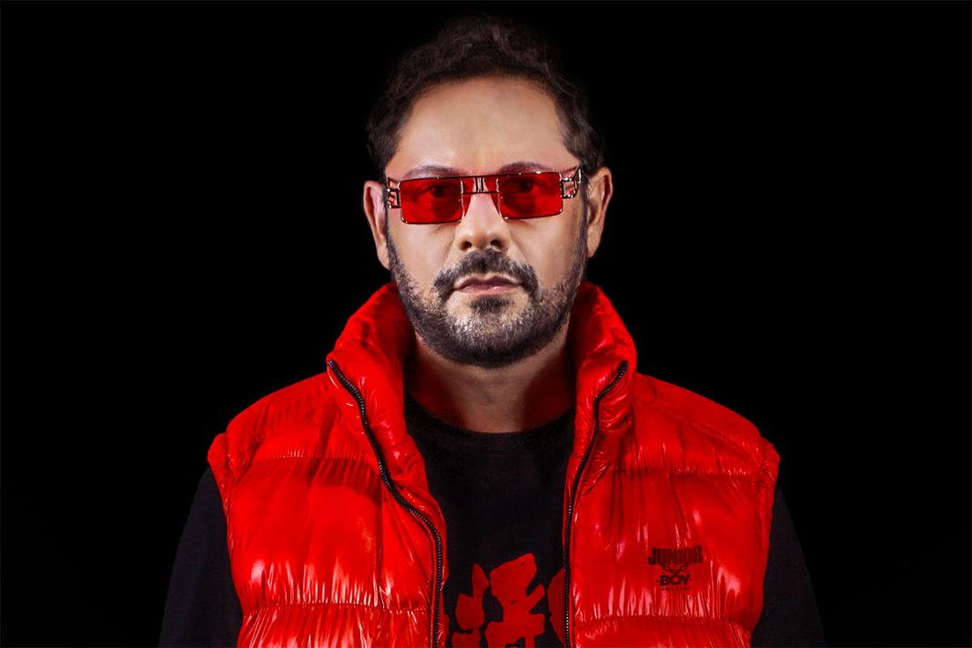 Κωνσταντίνος Ράλλης: Εβαλε... φωτιά στο YouTube