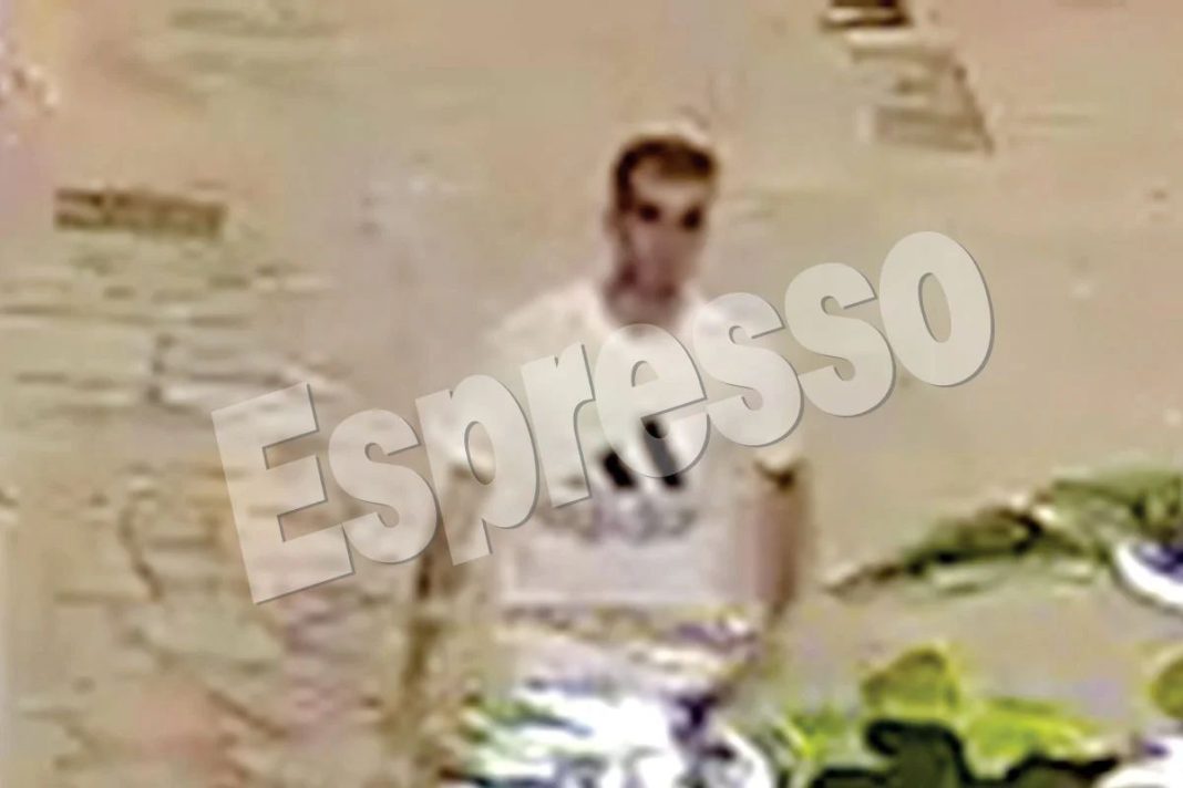 Ο δράκος του Μεταξουργειου: Καρέ καρέ η τελευταία επίθεση σε ανυποψίαστη κοπέλα