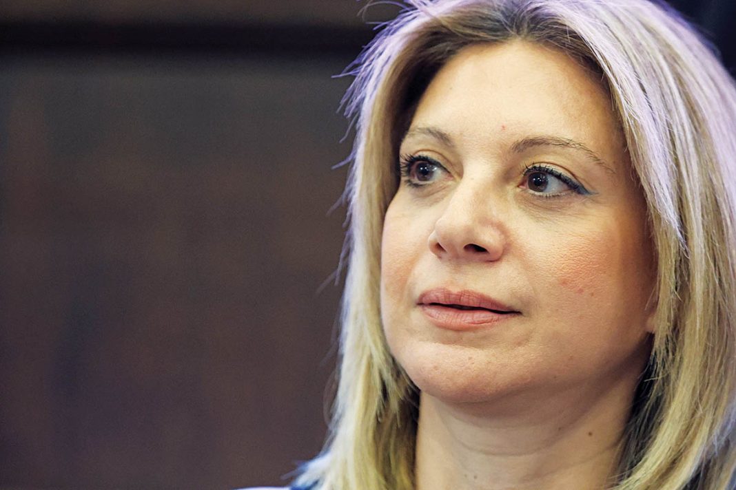 Οργισμένη επιστολή της Μαρίας Καρυστιανού, που κάνει λόγο για «ξεδιάντροπη μεταρρύθμιση Φλωρίδη»