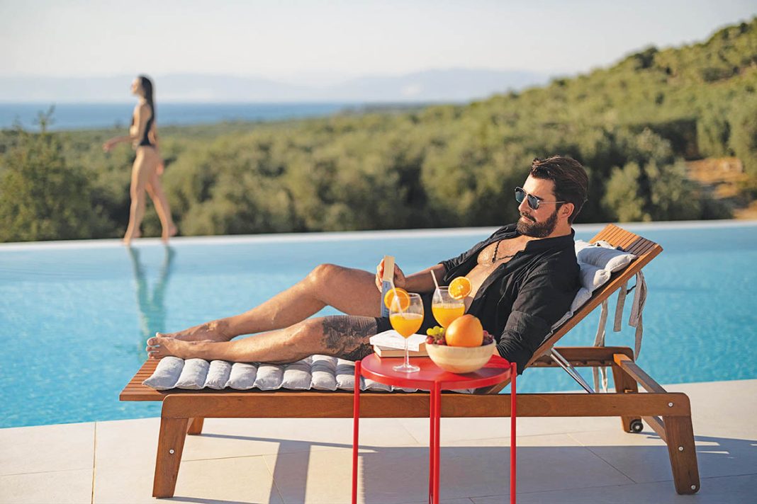 Έπειτα από 10 μήνες στη Σανγκάη ο Νεκτάριος Κυρκόπουλος «προσγειώθηκε» στη Θάσο