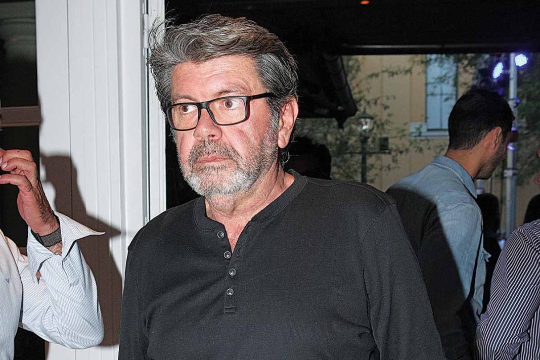 Σενάρια για entry Γιάννη Λάτσιου στον Σκάι