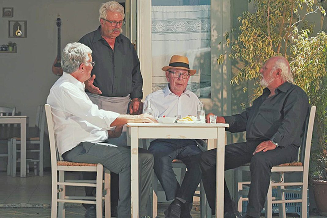Το viral βίντεο Κρητικών παππούδων με guest τον Μαμαλάκη απάντηση στις διάσημες γιαγιάδες