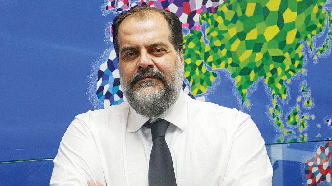 Βραβείο στον Πατέρα για την κοινωνική προσφορά του στη ναυτιλιακή κοινότητα