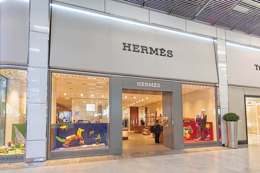 Hermès: Ο 81χρονος κληρονόμος του οίκου  μόδας κινδυνεύει να μείνει μπατίρης