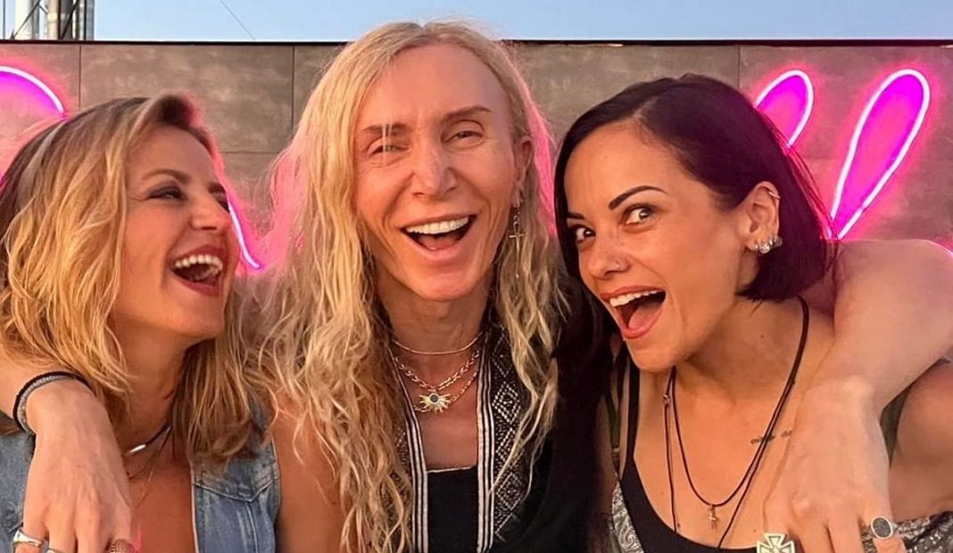 Ποιους celebrities «τσακώσαμε» στην πολυσύχναστη ταράτσα του Swell