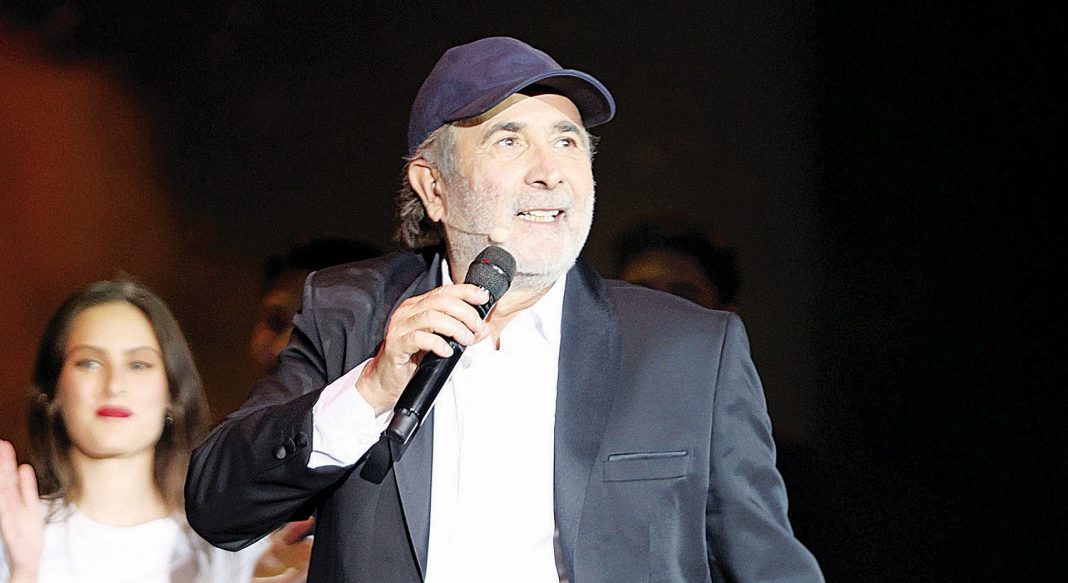 «Οταν ξαναπέθανα» - Ξεκινά περιοδεία ο Λάκης Λαζόπουλος
