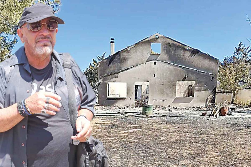 Ο Γιάννης Ζουγανέλης κλαίει το σπίτι του