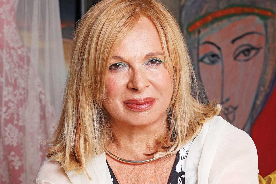 Άννα Φόνσου: Η σχέση με τον Ντίνο Ηλιόπουλο και ο Αλέκος Αλεξανδράκης που δεν τη φλέρταρε αλλά την έβλεπε σαν κόρη του