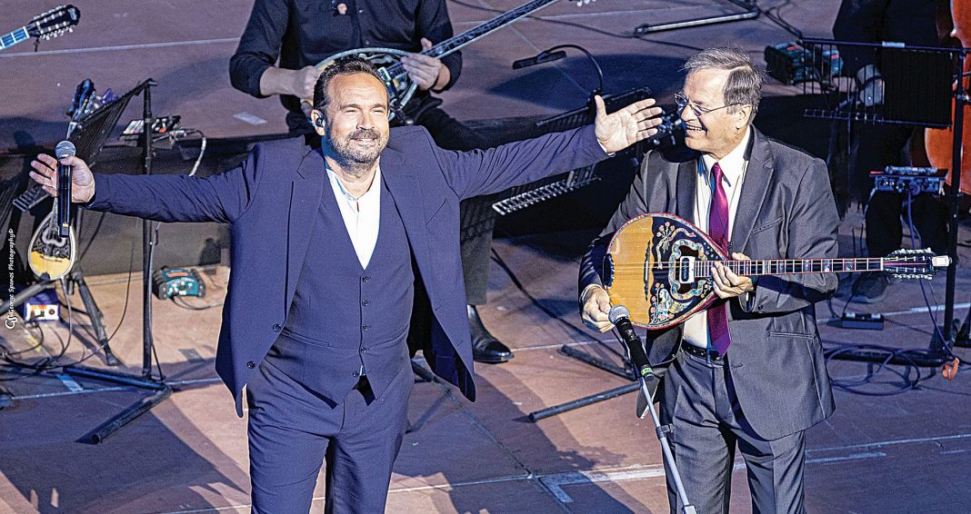 Η συναυλία στο Ηρώδειο για τα 60 χρόνια προσφοράς του Νικολόπουλου στο ελληνικό τραγούδι