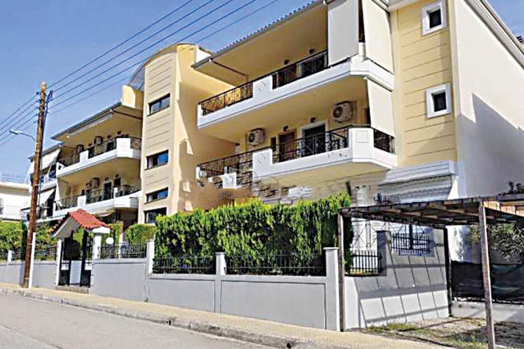 Ηλικιωμένη βρέθηκε δολοφονημένη μέσα στο σπίτι της στα Καμένα Βούρλα!