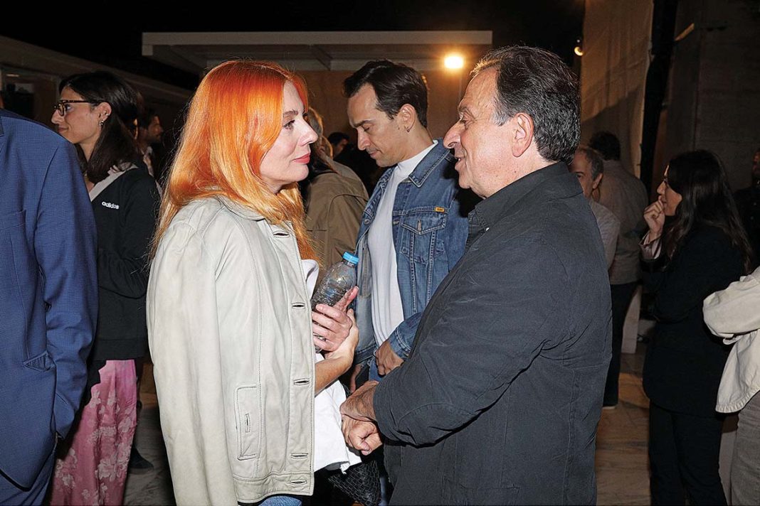 Πρώτη δημόσια έξοδος για την Καρύδη μετά τον χαμό του πατέρα της