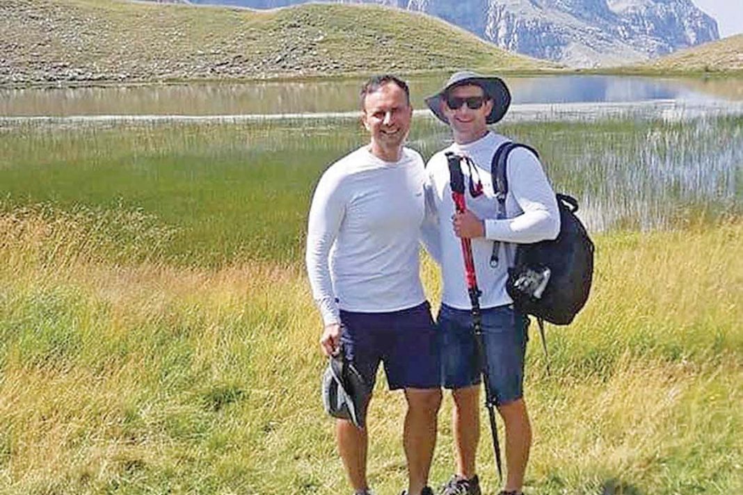 Πατέλης σε gay όρκους αγάπης No2