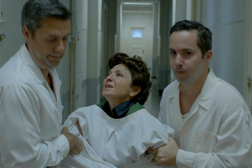«Άγιος Έρωτας»: Η Θάλεια εξομολογείται στον πατέρα Νικόλαο τι έγινε στο νοσοκομείο