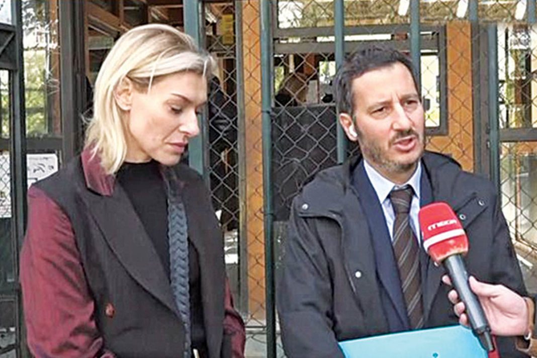 Η Ζέτα Δούκα βρέθηκε στα δικαστήρια για την εκδίκαση της μήνυσης σε βάρος του Κιμούλη