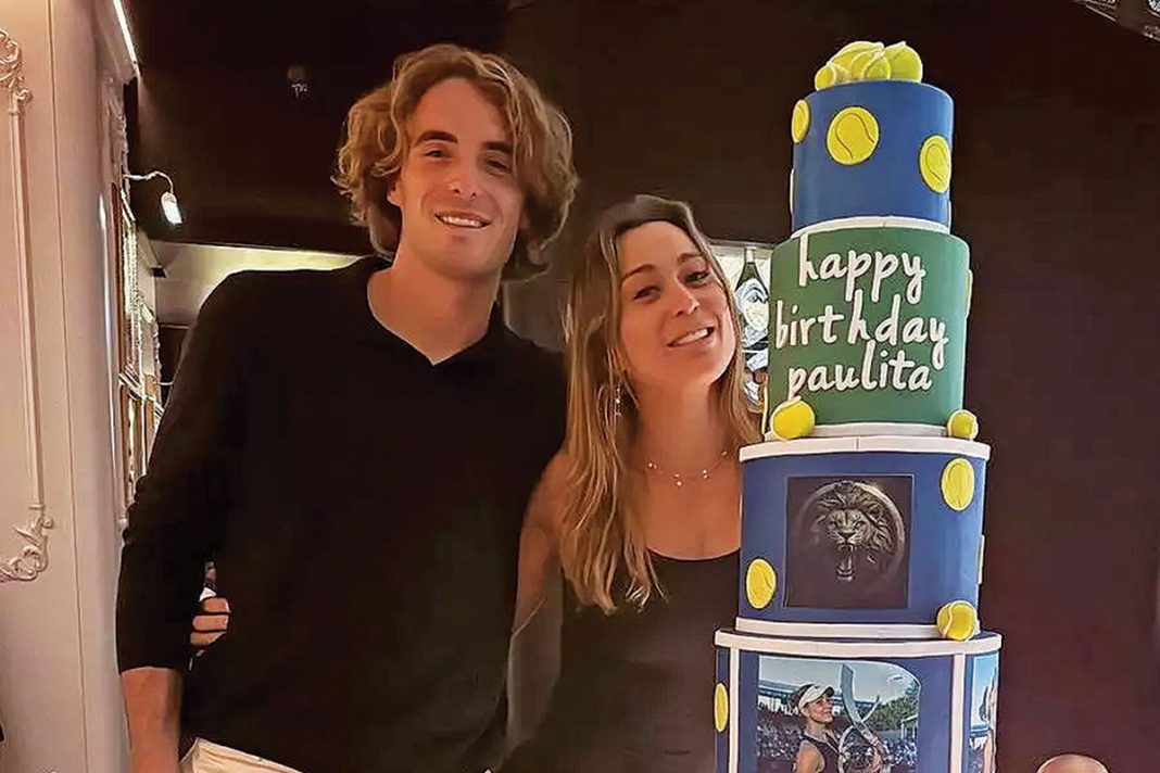 Τσιτσιπάς και Μπαντόσα: Ηappy birthday & τζακούζι