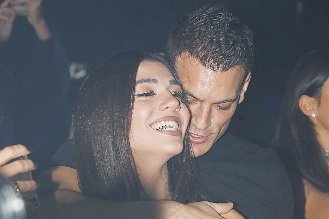 Full in love Μελίνα και Φιντιρίκος