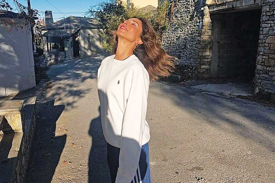 Η Κατερίνα Παπουτσάκη μάς... συστήνει τον νέο της σύντροφο