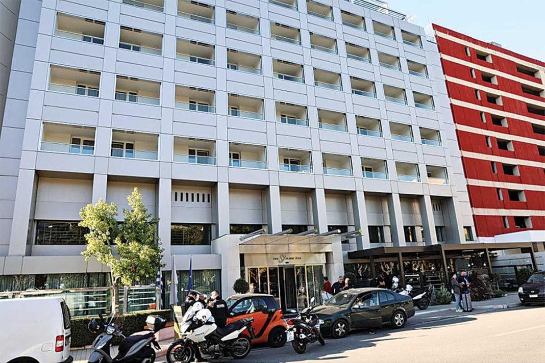 Βουτιά θανάτου από τον 7ο όροφο ξενοδοχείου για την 65χρονη που διατηρούσε σχέση με τον Γιάννη Βλαστάρη