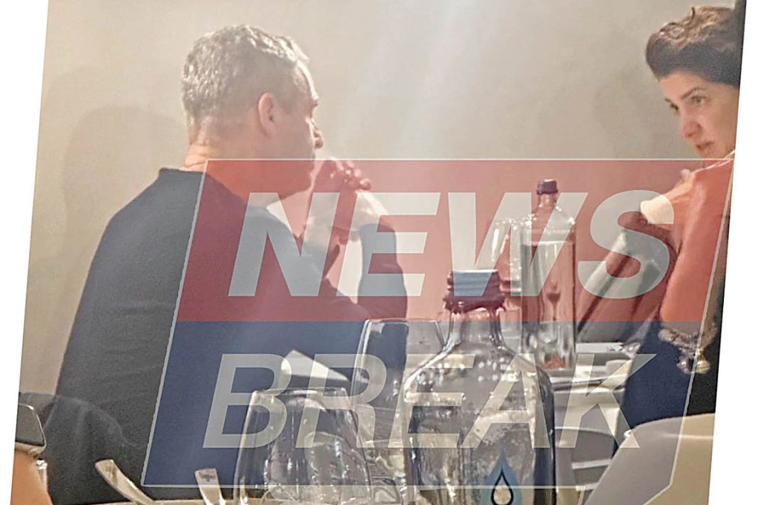 H κόρη της Μπακογιάννη και ανιψιά του Μητσοτάκη σε γνωστή ψαροταβέρνα με τον Ισραηλινό καταζητούμενο Μπένι Στάινμετζ
