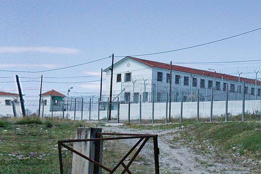 Ανθρωποκυνηγητό για τη σύλληψη των δύο επικίνδυνων Αλβανών, που έγιναν «καπνός» από τις Φυλακές Κασσαβέτειας